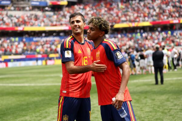 El FC Barcelona asegura a Rodri con un contrato hasta 2030