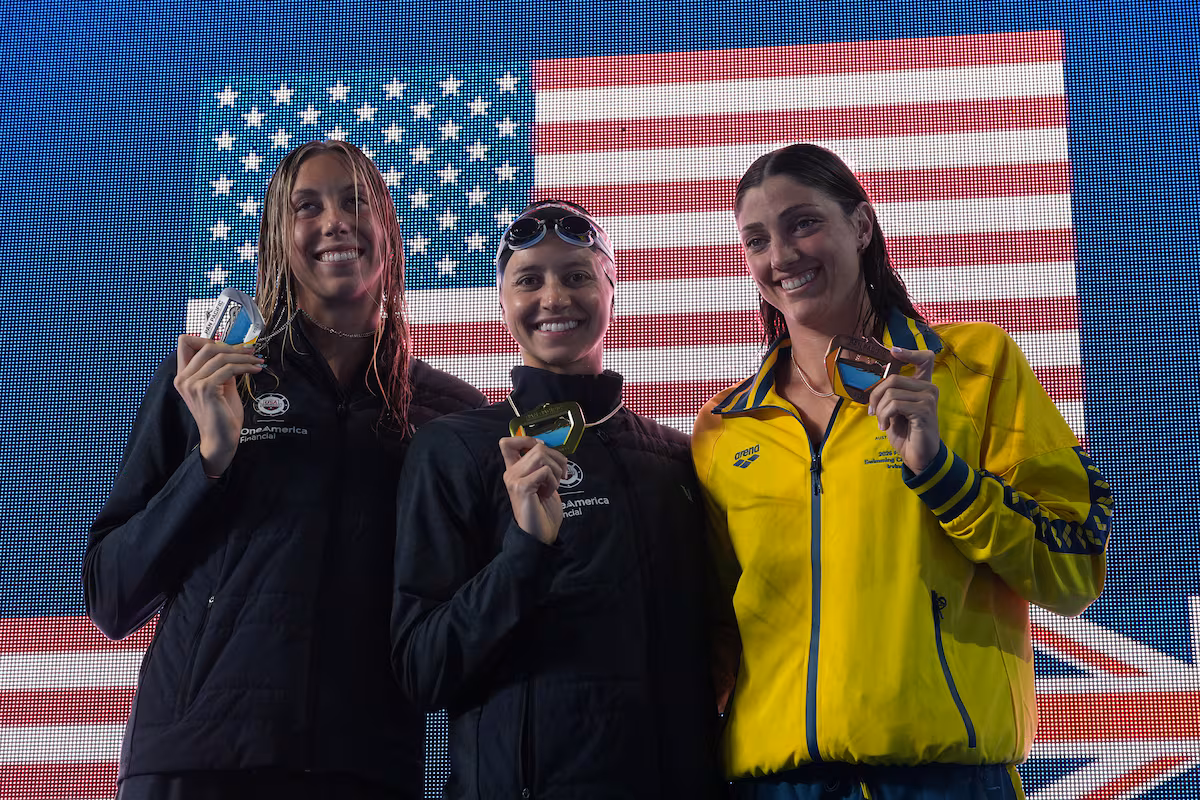 Kate Douglass rompe de manera sorprendente el récord de los 50 metros libres en natación