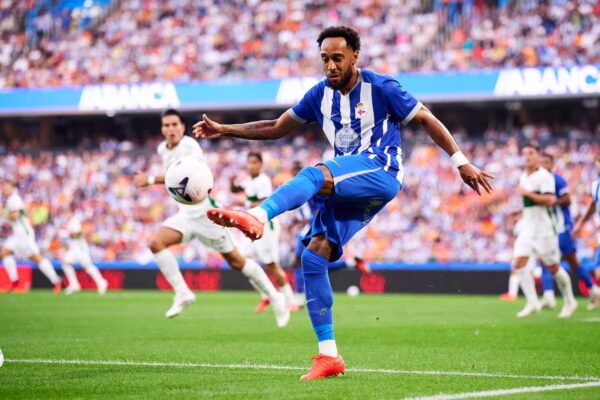 El regreso de El Deportivo: Estructura sólida frente a la escasez de talento