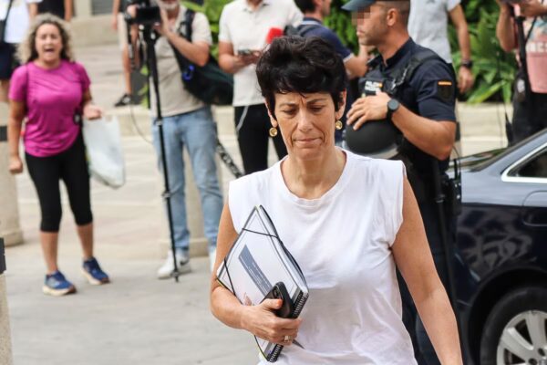 Inmigración a Ceuta: el Gobierno llama a la colaboración entre administraciones y critica al PP por tensar la situación