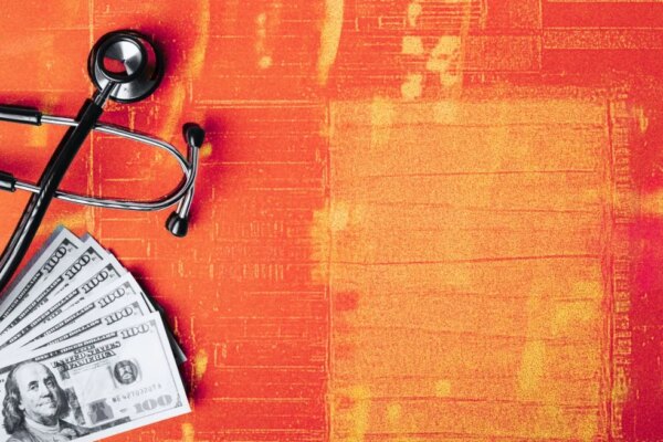 Aumento de costos dispara la renuncia de empresas a seguros de salud grupales