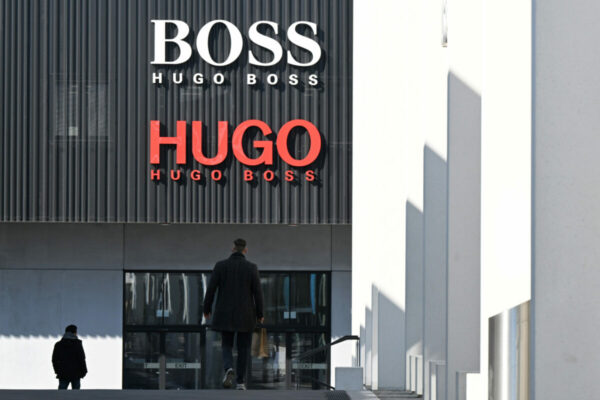 Frasers Group incrementa su participación en Hugo Boss al 47,89% tras finalizar la OPA.