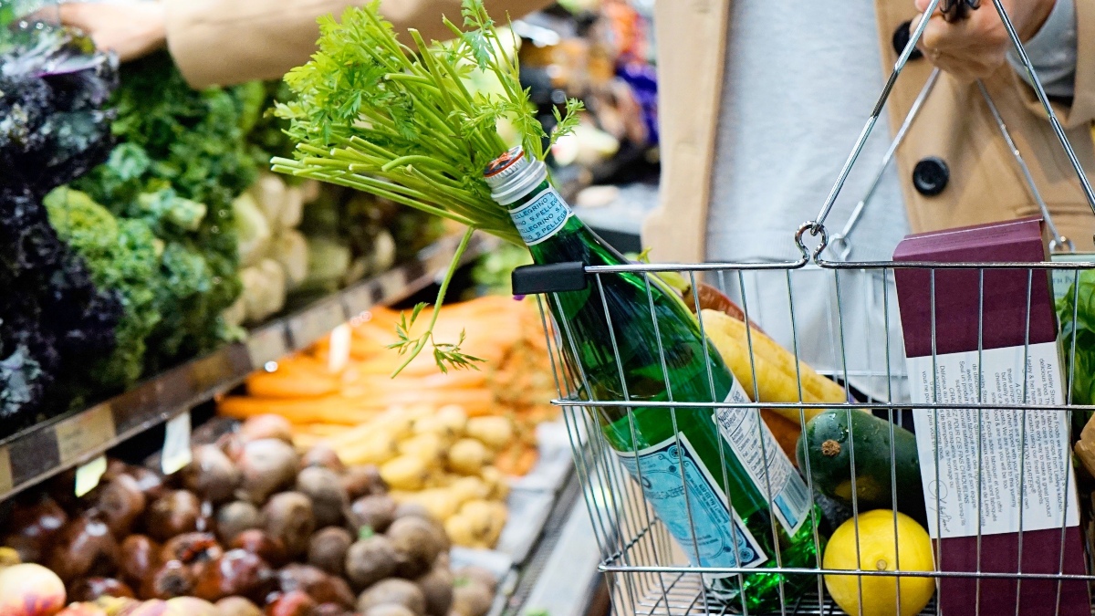 El auge de DIA, Aldi, Lidl y Consum redefine el panorama de los supermercados en España.