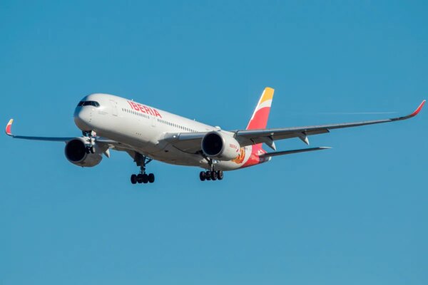 Iberia interrumpe sus vuelos a Cuba y planea reanudarlos en julio de 2027