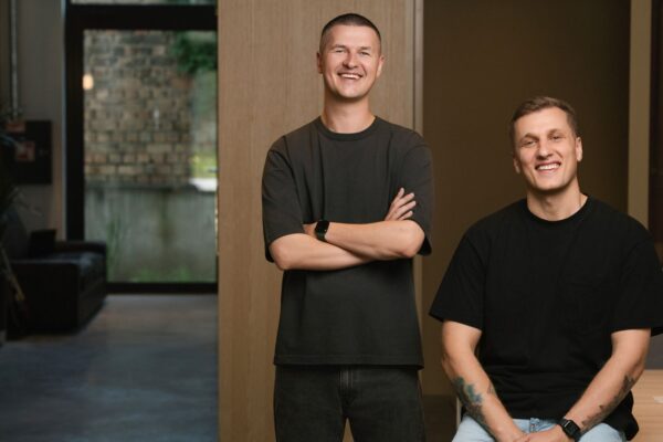 Guideless, la startup de Vilnius, consigue 1 millón de euros para transformar flujos de trabajo en guías de capacitación en video mediante inteligencia artificial.