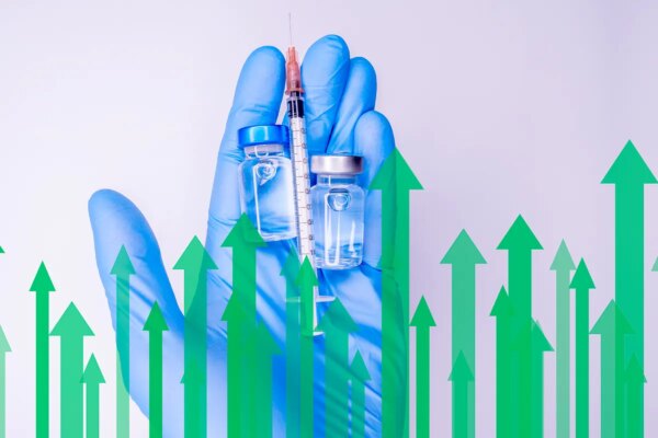 Revolución en la oncología: la primera vacuna de ARNm muestra resultados prometedores contra el melanoma.