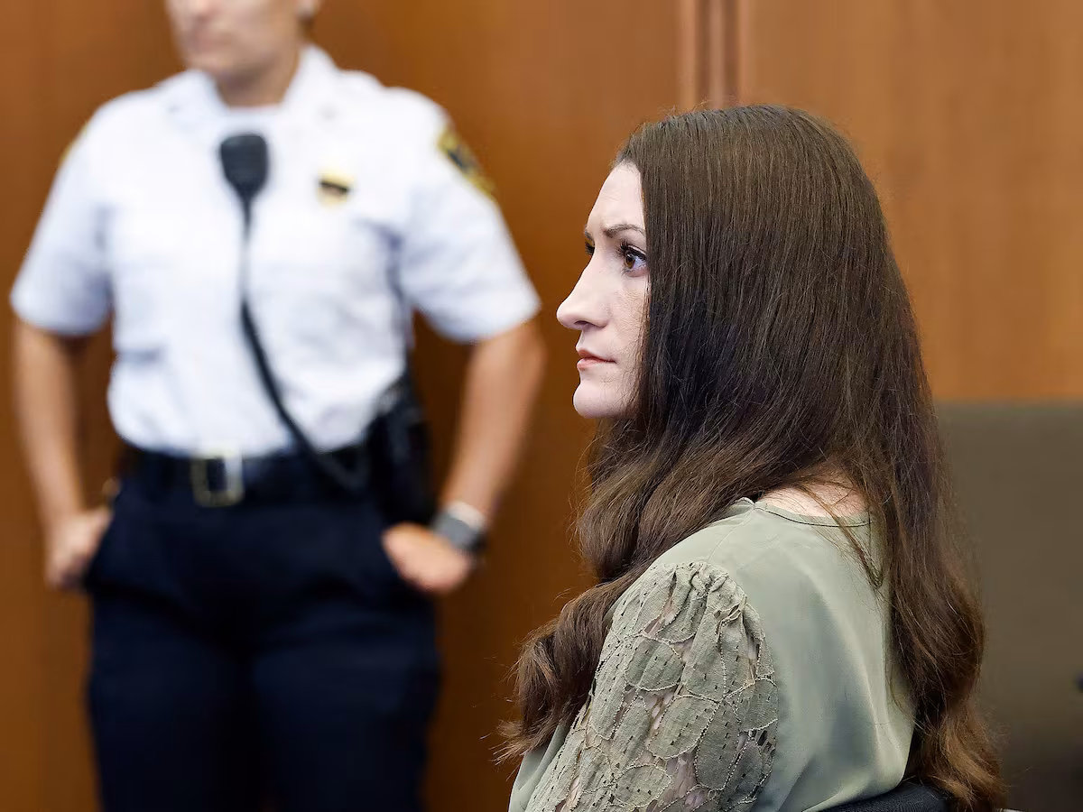Anulan el juicio de Lindsay Clancy por la muerte de sus tres hijos debido a obstrucciones del jurado