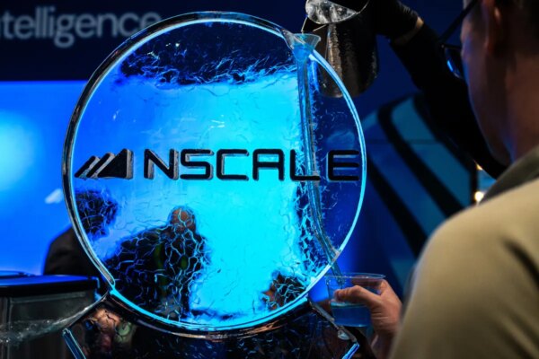 Nscale busca $3.5 mil millones en financiamiento previo a su salida a bolsa para potenciar su infraestructura de computación con inteligencia artificial.