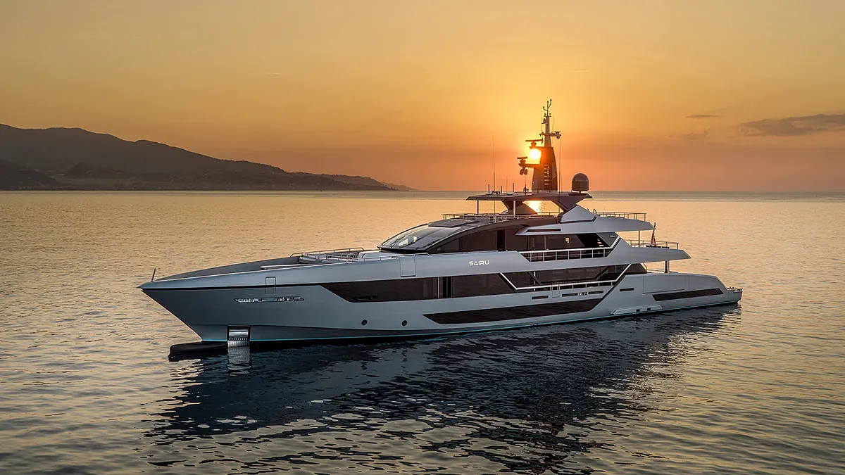 Riva presenta su yate de lujo más grande y costoso, inspirado en el glamour de James Bond, por 42 millones de euros.
