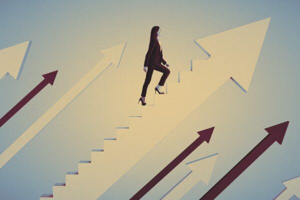 Empoderamiento profesional: Estrategias de marca personal para mujeres mayores de 40 años que desean reinventar sus carreras.