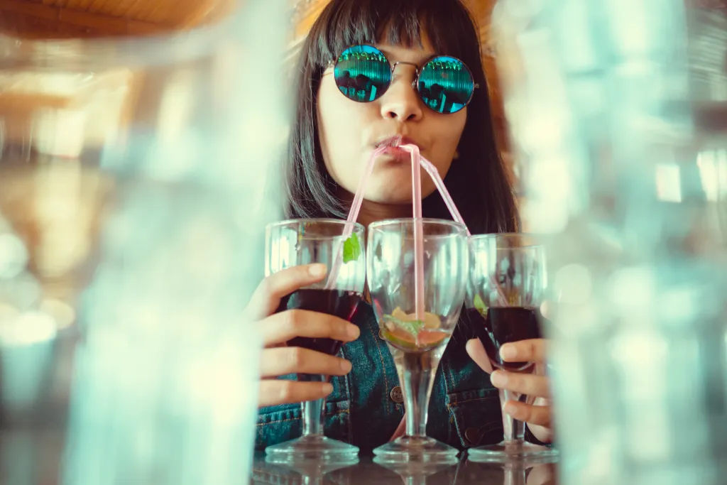 La Generación Z Se Aleja de las Bebidas Gasificadas: Oportunidades para Nuevas Marcas