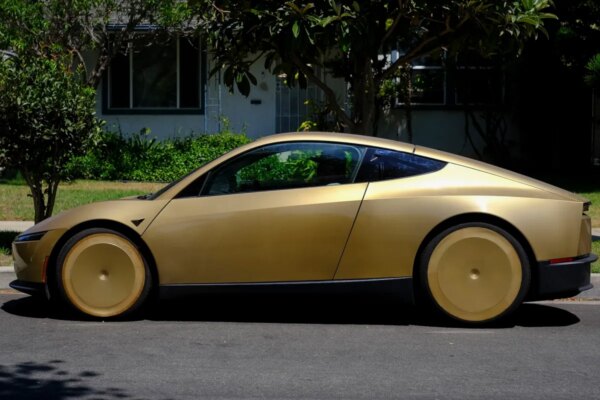 Las autoridades inician una investigación sobre la implementación del Cybercab de Tesla.