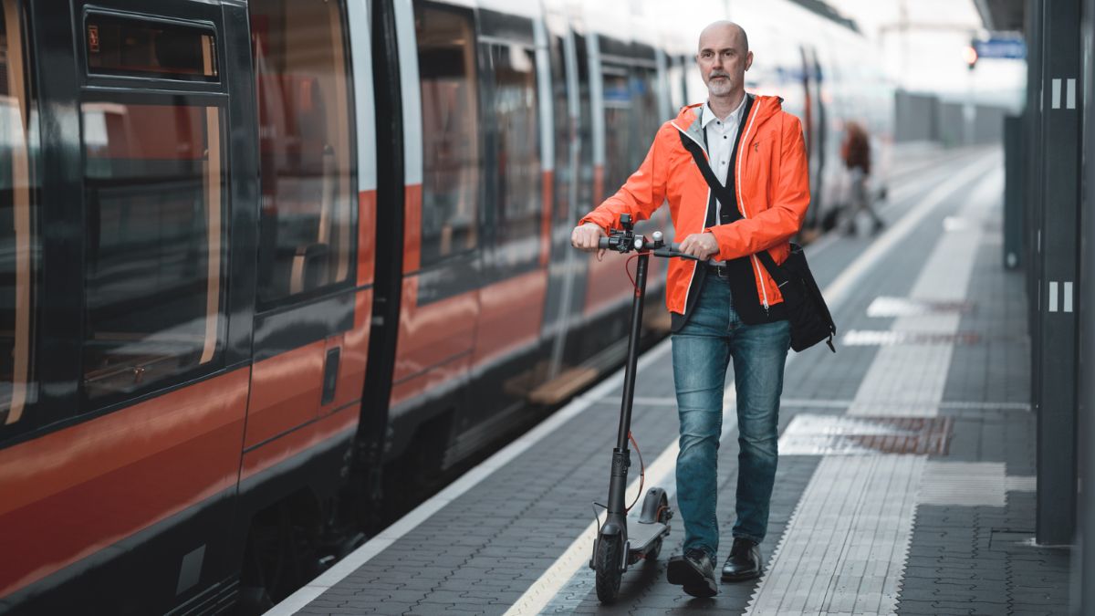 Renfe retoma la autorización para el uso de patinetes eléctricos en sus trenes