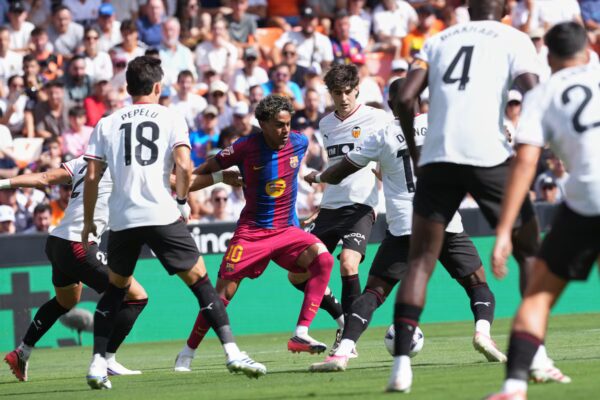 Valencia enfrenta al Barcelona en tiempo real: Fermín anota el segundo gol para el Barça