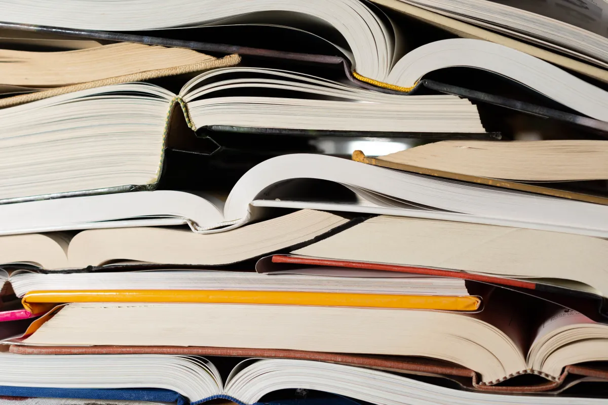 Autores se oponen a reclamos de editoriales y agentes sobre el acuerdo de Anthropic