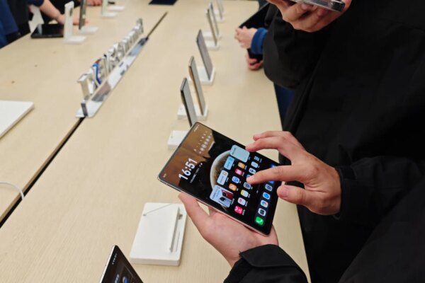 Apple se une al mercado de móviles plegables, aunque Huawei y Xiaomi marcan la pauta desde hace años