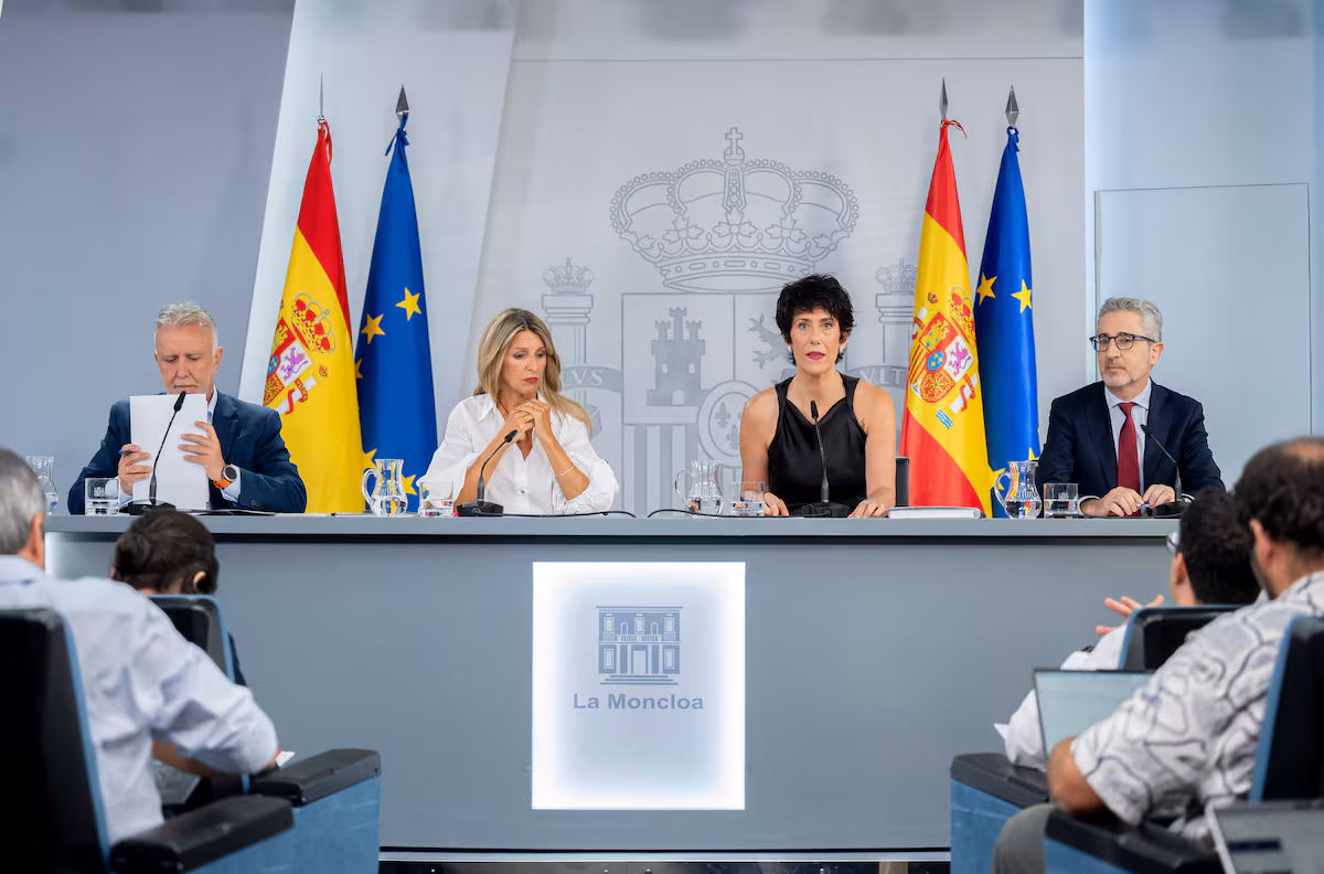 Ceuta: El Consejo de Ministros publica informes sobre la entrada de inmigrantes y refuerza su compromiso con la transparencia