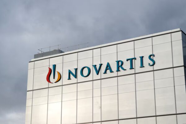 Novartis enfrenta su tercer golpe en la bolsa tras decepcionantes resultados de fármaco para enfermedades musculares