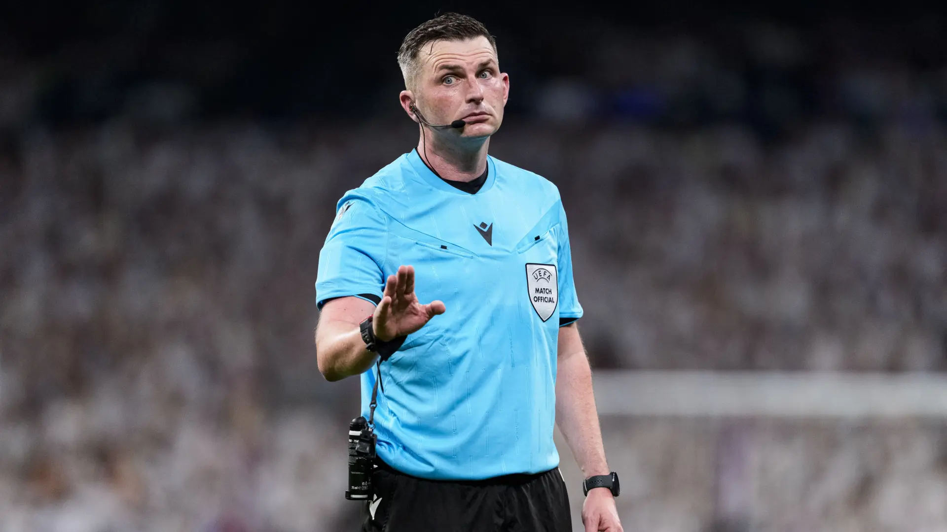 Honorarios de Michael Oliver por su labor como árbitro en el duelo de la UEFA Champions League entre Real Madrid e Inter