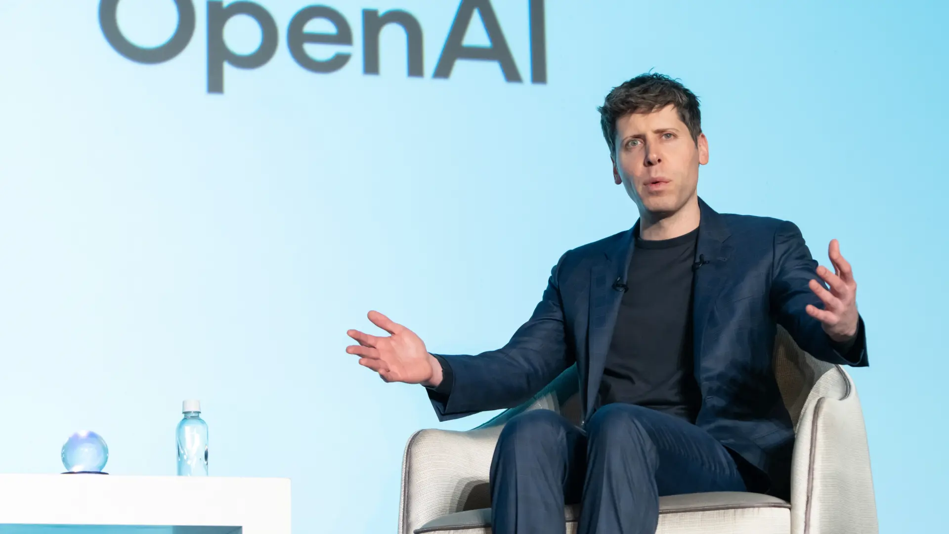 Matemático alerta sobre la falta de transparencia de OpenAI tras resolver un importante desafío matemático del siglo XXI.