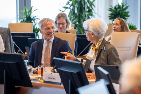 Lagarde anuncia incremento de tasas del BCE mientras la inflación vuelve a preocupar
