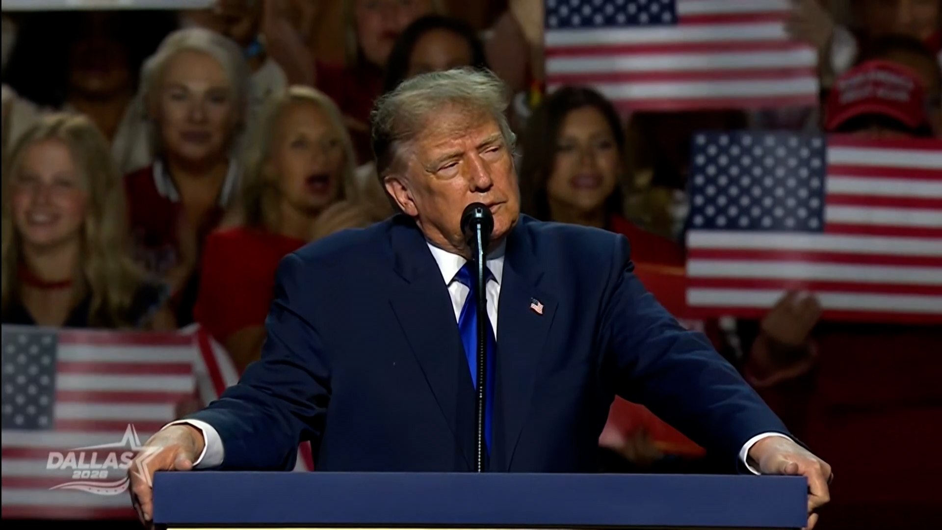 Trump ofrece una compensación de 5,000 dólares a los adultos en EE. UU. si los republicanos obtienen control en las elecciones intermedias.