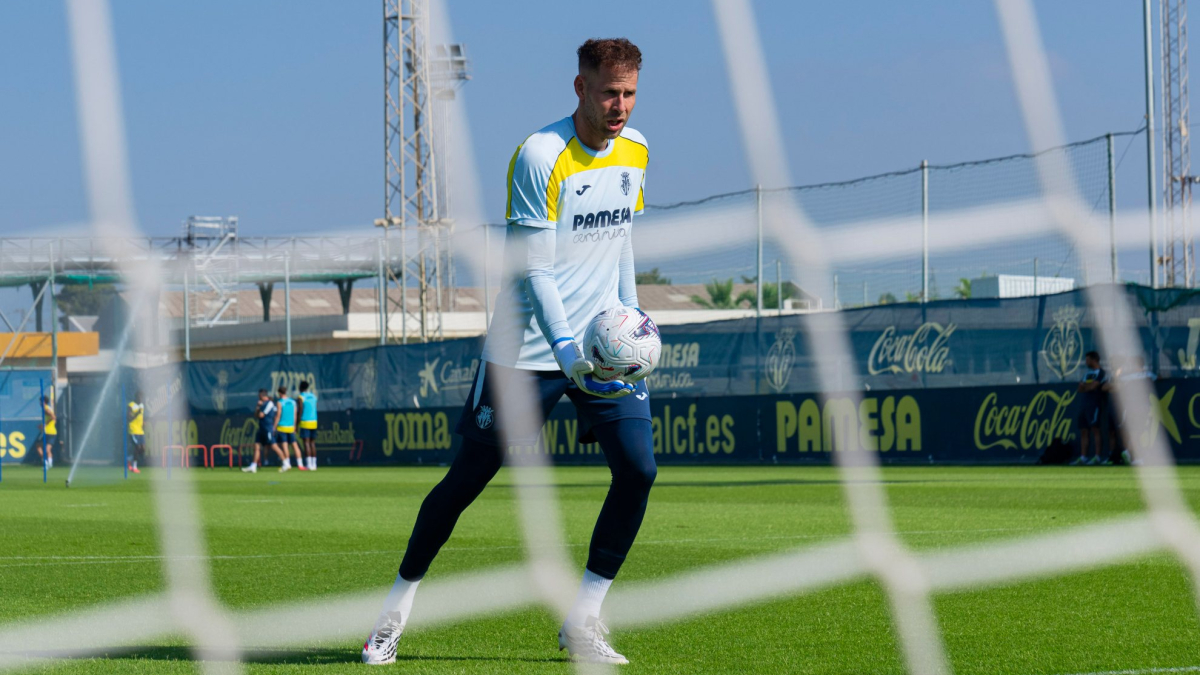 Gulacsi brilla en un entorno familiar como portero del Villarreal.