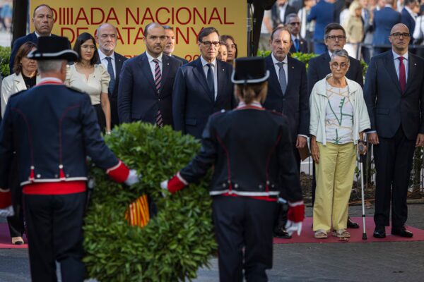 Conflicto entre antifascistas y simpatizantes de Aliança oscurece la celebración de la Diada en Cataluña