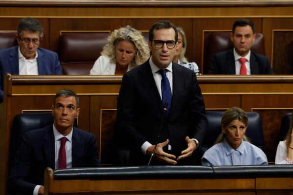 Scope Rating eleva la calificación de la deuda española, acercándola a la de Francia
