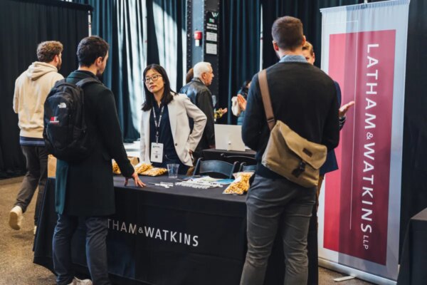 Última oportunidad para asegurar tu mesa de exhibición en Disrupt 2026