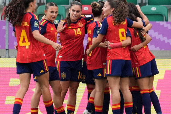 España se coronó en su primer torneo mundial de fútbol femenino.