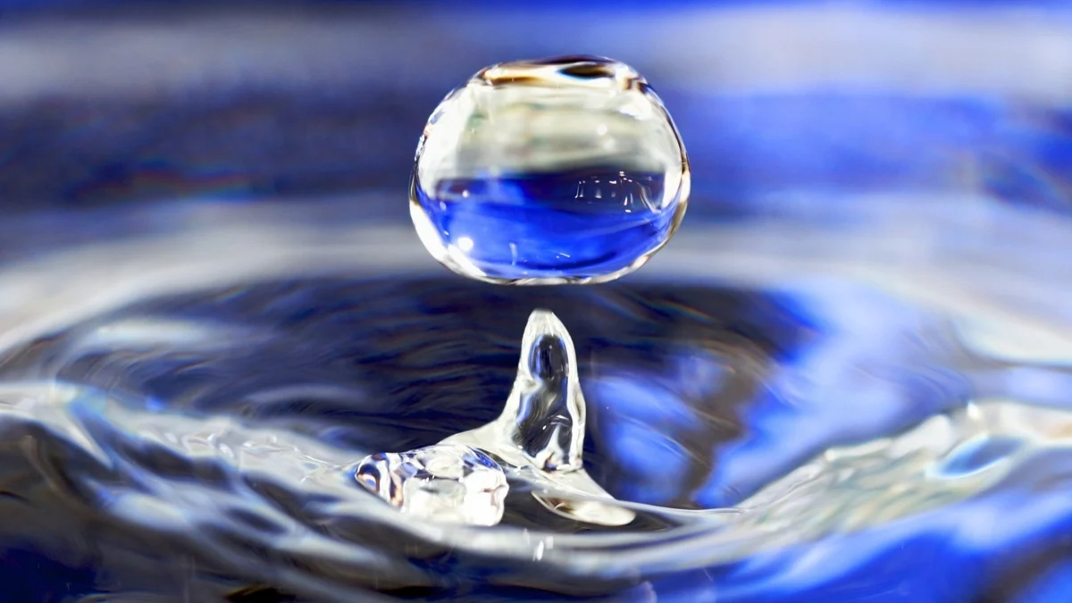 Científicos desarrollan una nueva forma de hielo a más de 2,000 °C