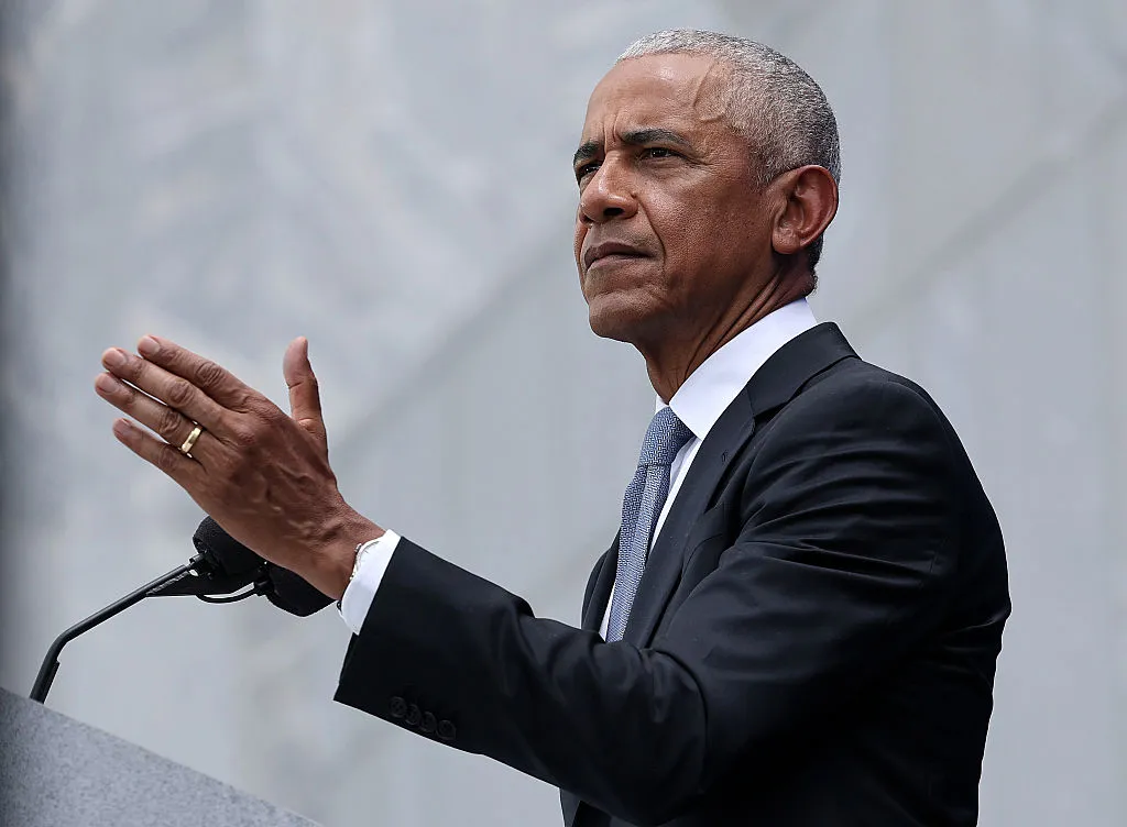 Obama insta a los demócratas a establecer un plan sólido para la regulación de la inteligencia artificial.