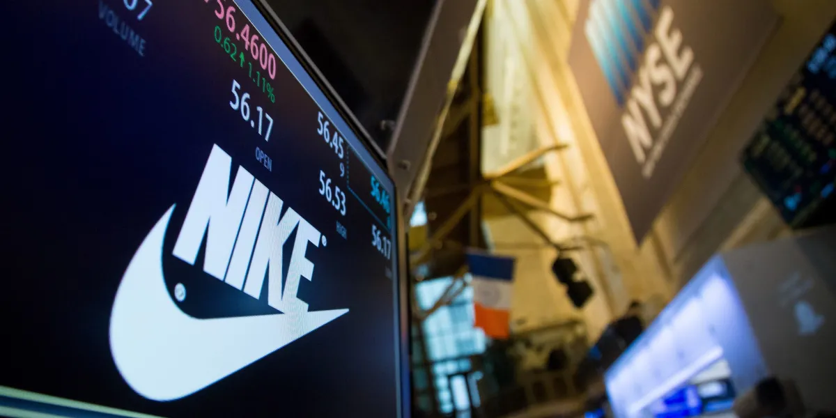 Nike se retira del S&P 100 tras 18 años, con pérdidas de $200 mil millones en capitalización de mercado