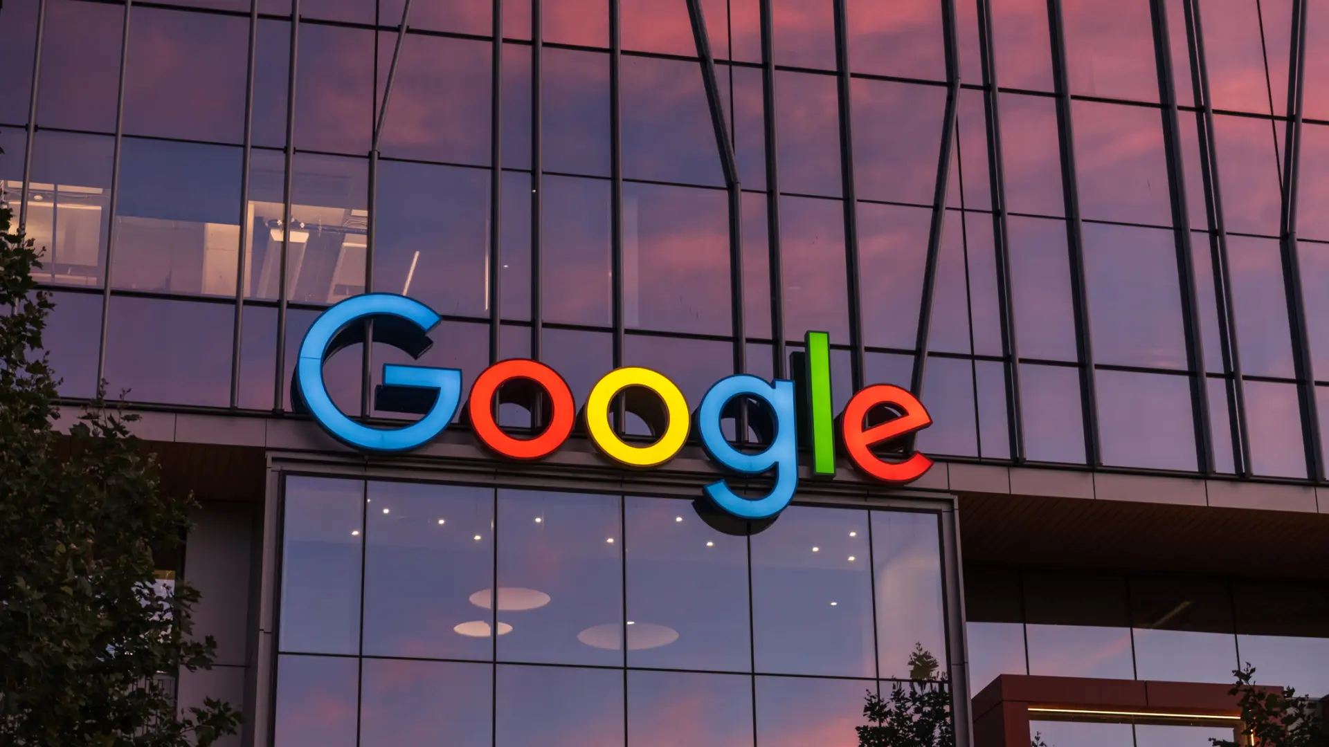 Google lanza miles de becas gratuitas en IA, análisis de datos y ciberseguridad: guía para solicitar la tuya.