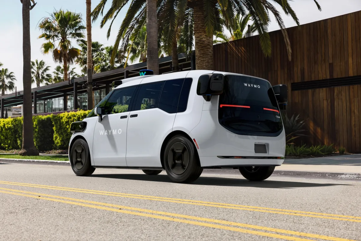 Waymo lanza su servicio de robotaxis en Las Vegas