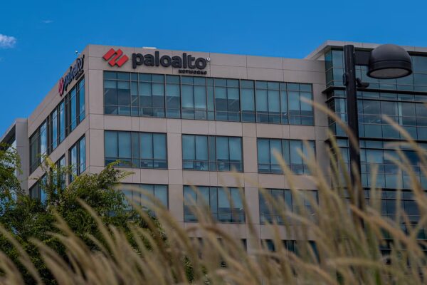 Aumento de acciones en CrowdStrike y Palo Alto Networks ante preocupaciones sobre el impacto de la inteligencia artificial en la ciberseguridad