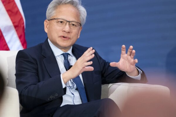 Jensen Huang, CEO de Nvidia, asegura a Trump que la inteligencia artificial no dominará el futuro