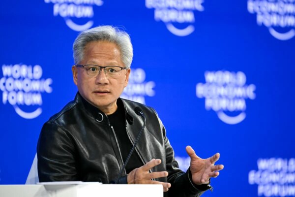 El CEO de Nvidia, Jensen Huang, asegura que evitarán una desaceleración en la inteligencia artificial.