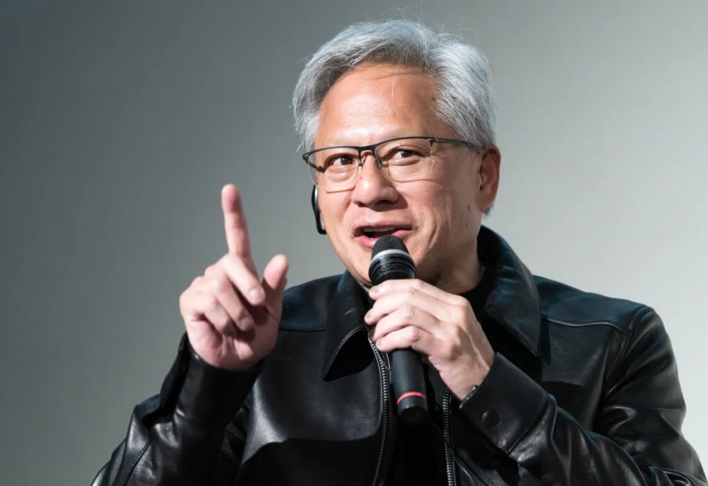 Jensen Huang conversa con Trump y revela una innovación sorprendente en su llamada.
