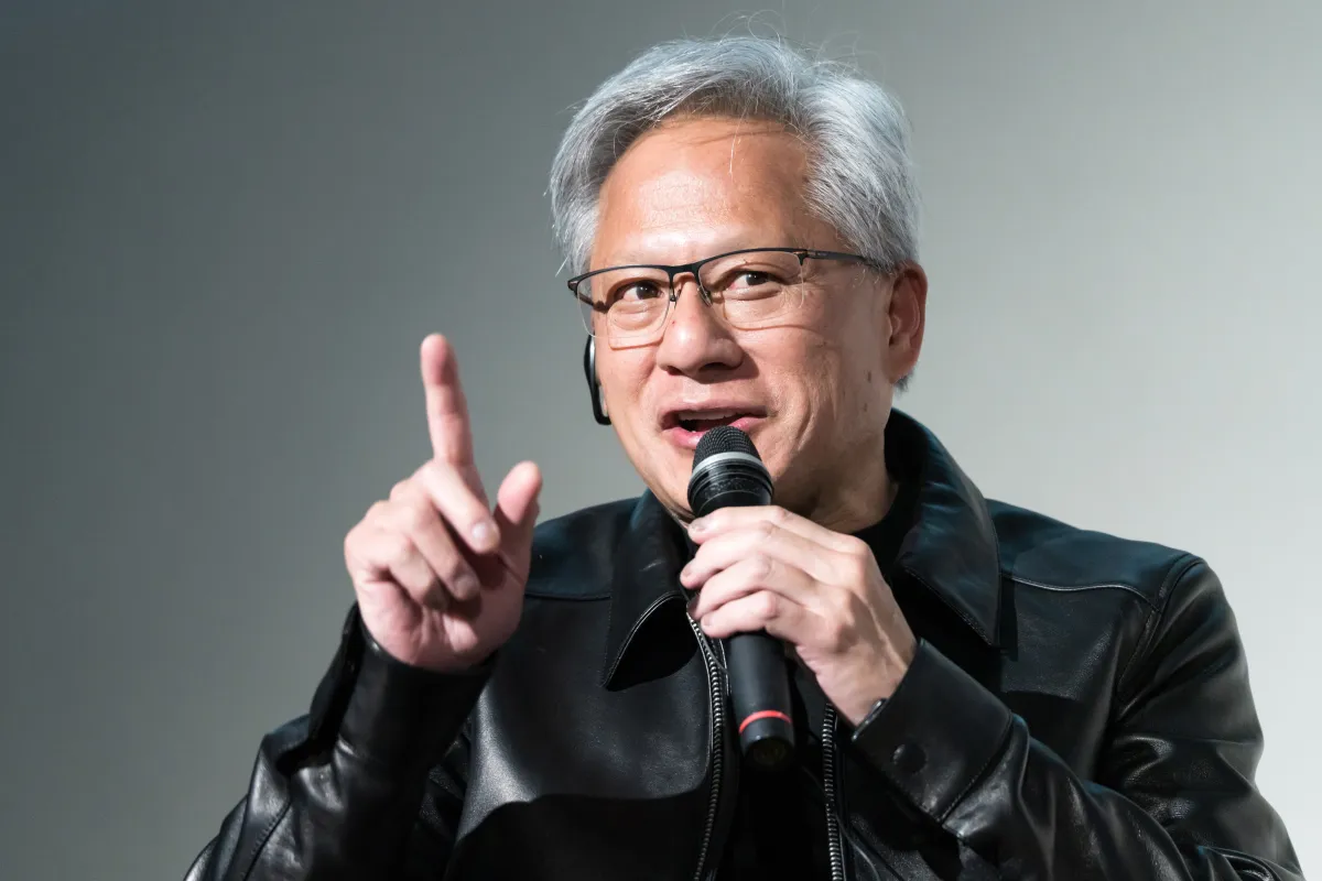 Jensen Huang conversa con Trump y revela una innovación sorprendente en su llamada.
