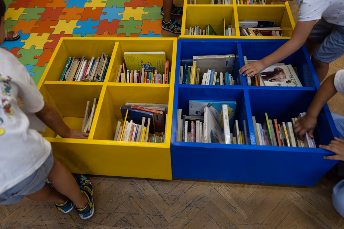 Transformemos la educación: de la evaluación de libros al acompañamiento de lectores