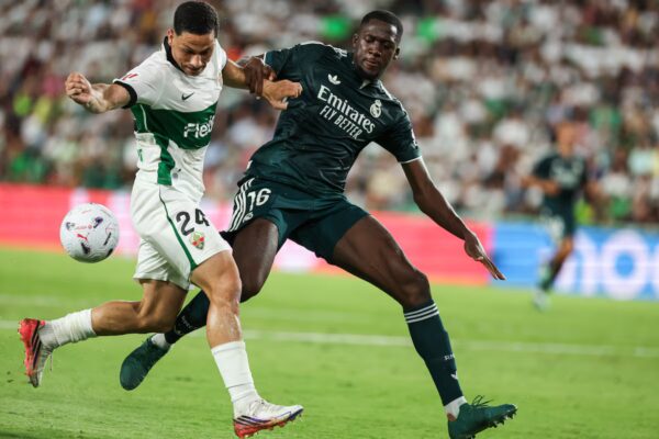 Empate en el duelo entre Elche y Real Madrid: Fer Niño y Osorio protagonizan el momento clave del partido