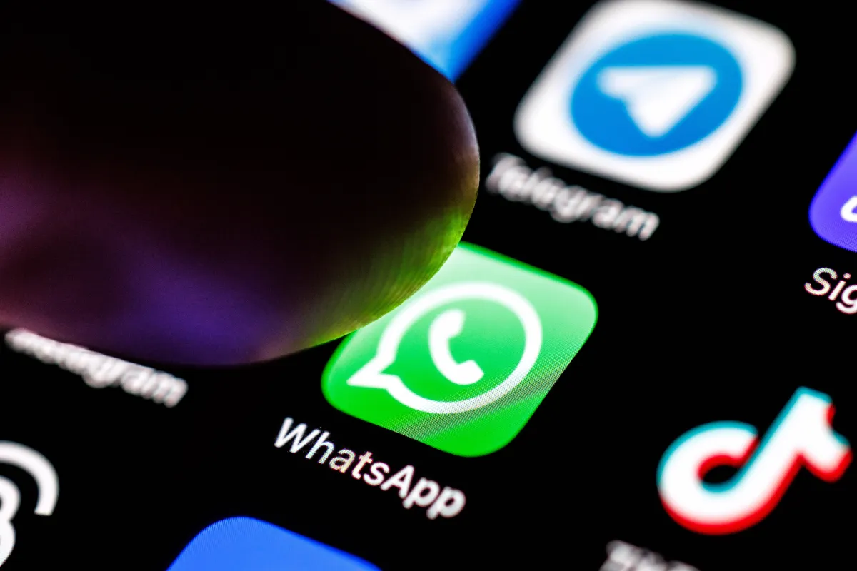 Meta habilita la gestión automatizada de tareas en WhatsApp Business con inteligencia artificial