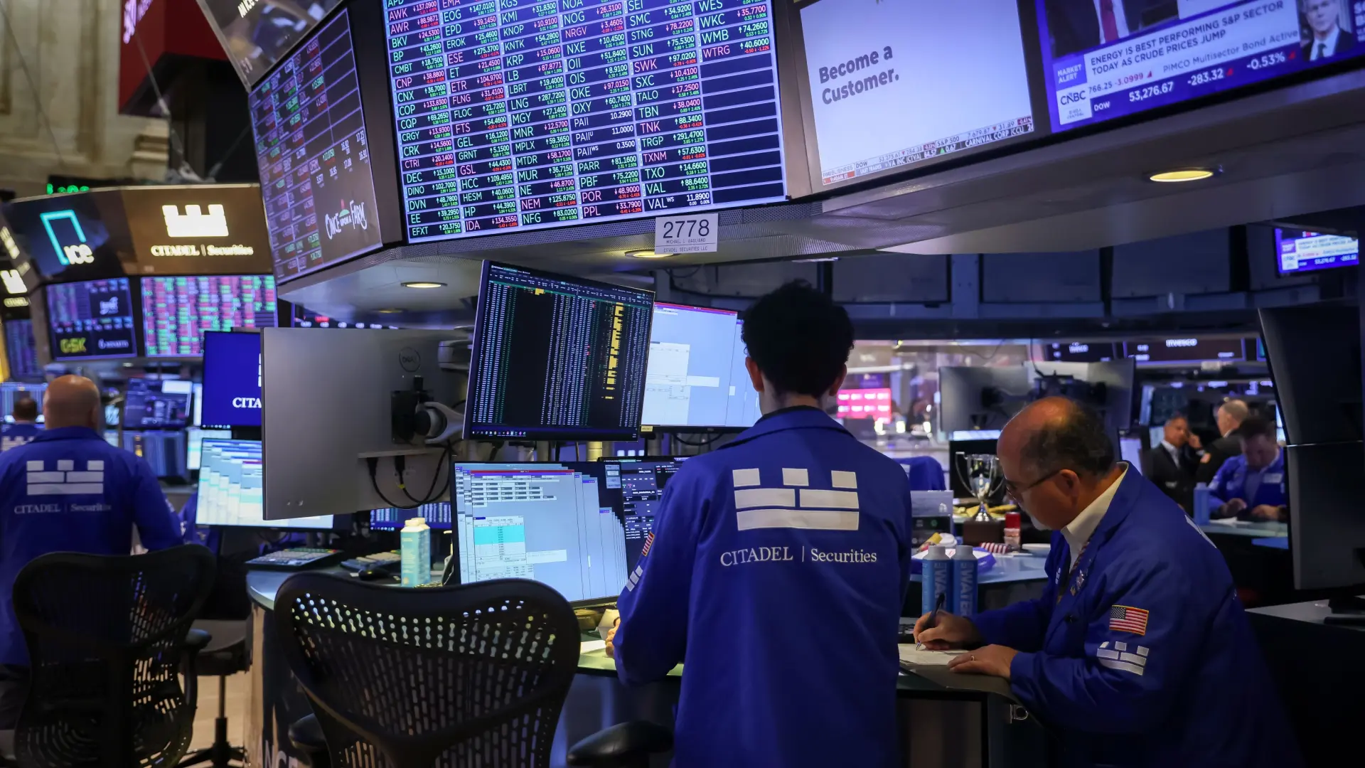 Nasdaq desciende un 0,7% en una semana marcada por pérdidas en Wall Street y la atención en la Reserva Federal
