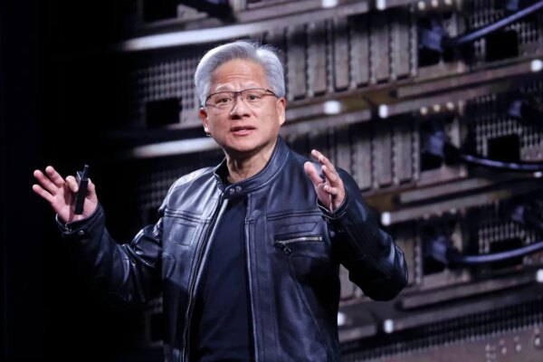 Nvidia aboga por una autorregulación en el desarrollo de inteligencia artificial, según Jensen Huang.
