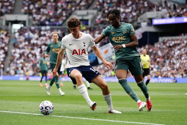 El Tottenham redefine su estrategia: nuevos fichajes, incremento de capital y desafío financiero creciente