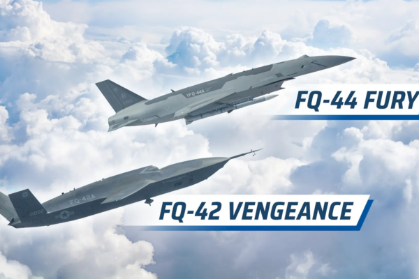 Estados Unidos se propone alcanzar una flota de 500 drones de combate para 2032: descubre los cazas inteligentes FQ-42 Vengeance y FQ-44 Fury.