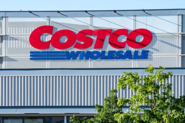 Costco Aumenta Precios de Aceite de Motor y Establece Límites de Compra.