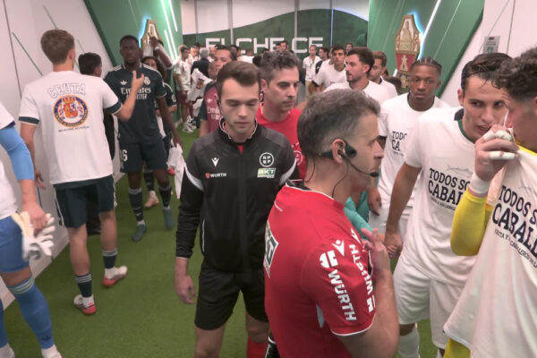 Estrellas del fútbol se ausentan en el apoyo a Ceuta durante evento benéfico